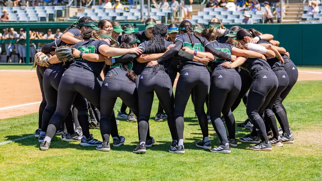 Huddle LBSU (Arredondo)
