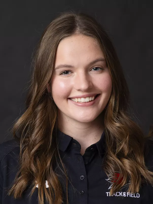 Ava Dumke headshot