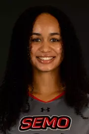 Alaina Lester Headshot