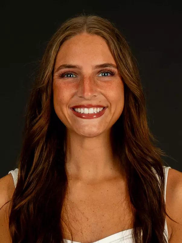 Tara Beilsmith Headshot