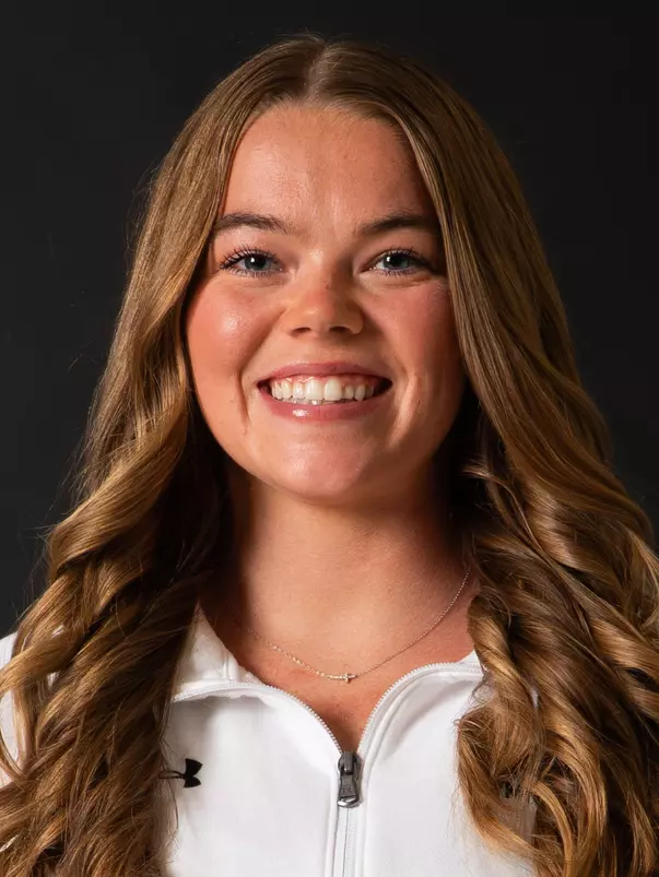 Courtney Henry headshot