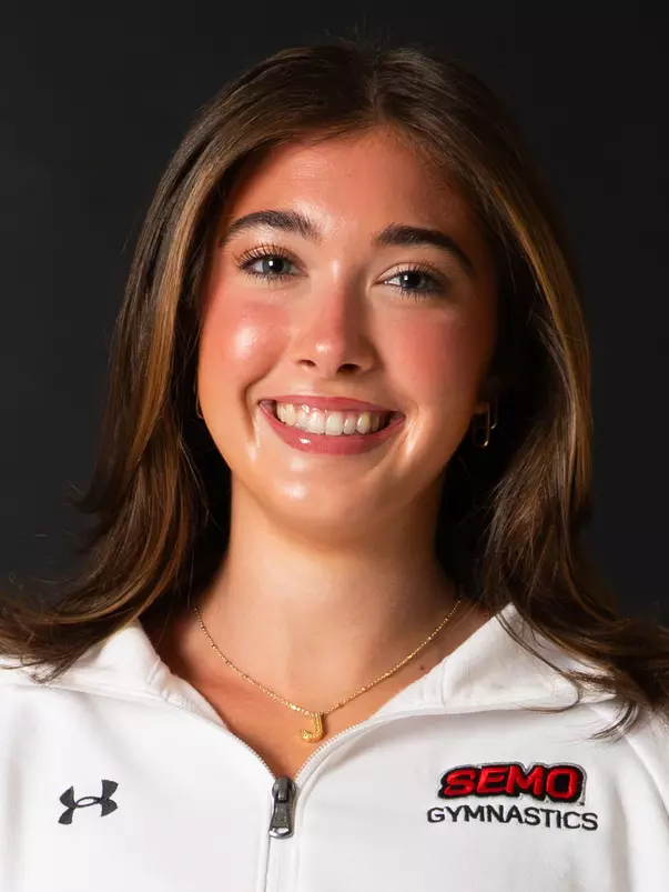 Reagan Sams headshot