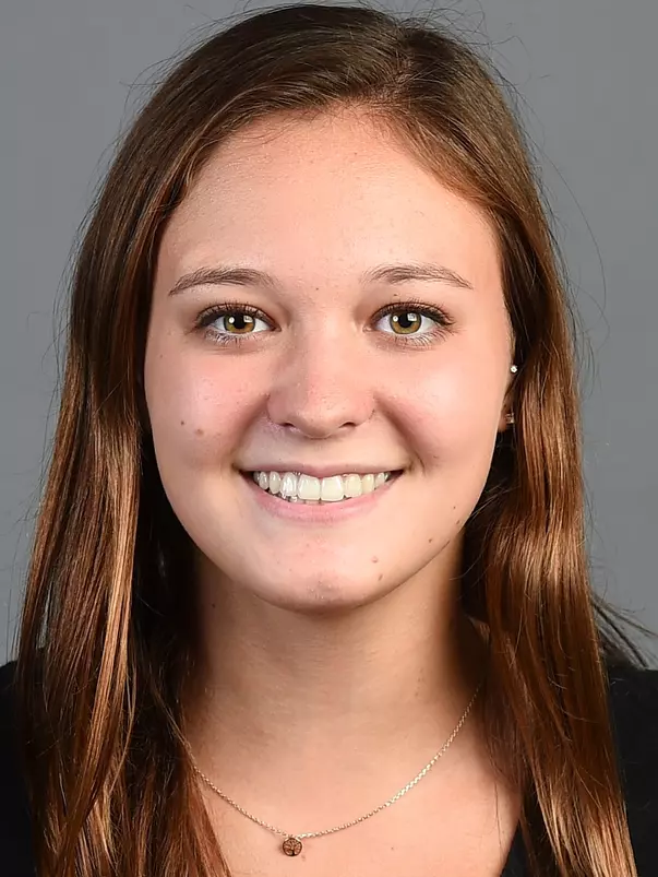 Alexandra Costello headshot