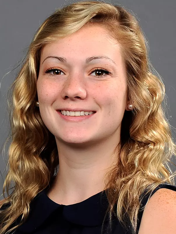 Kalli Roebelen headshot