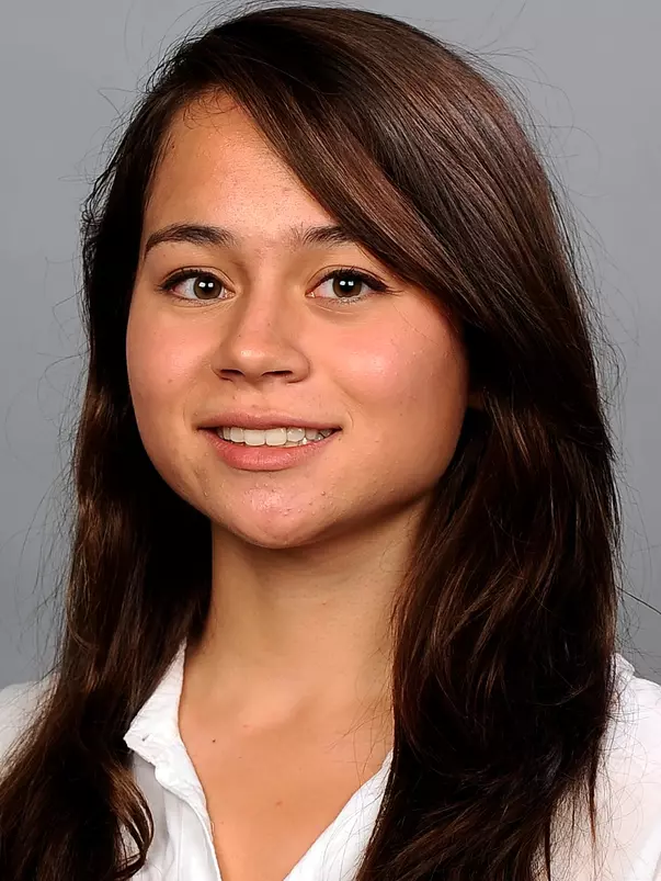 Lauren Dixon headshot