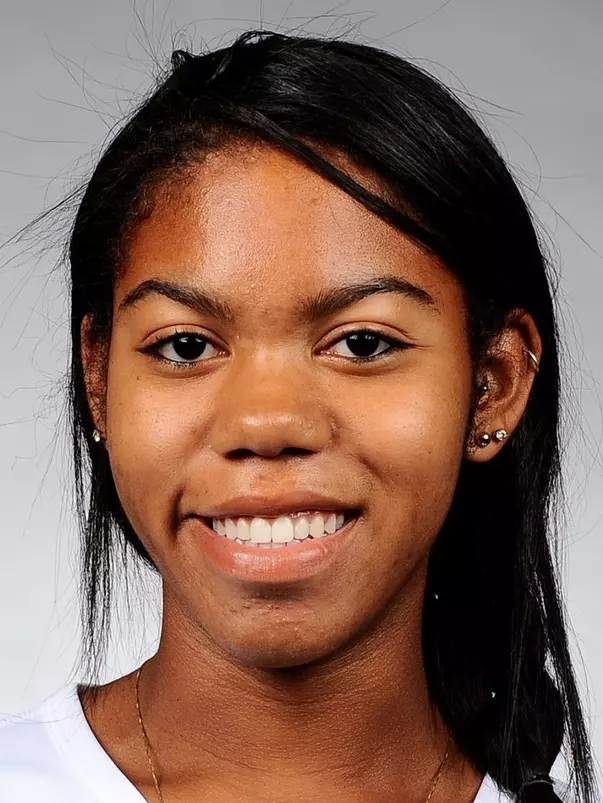 Lauren Davis - Headshot