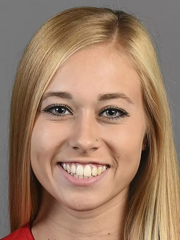 Jilee Schanda - Headshot