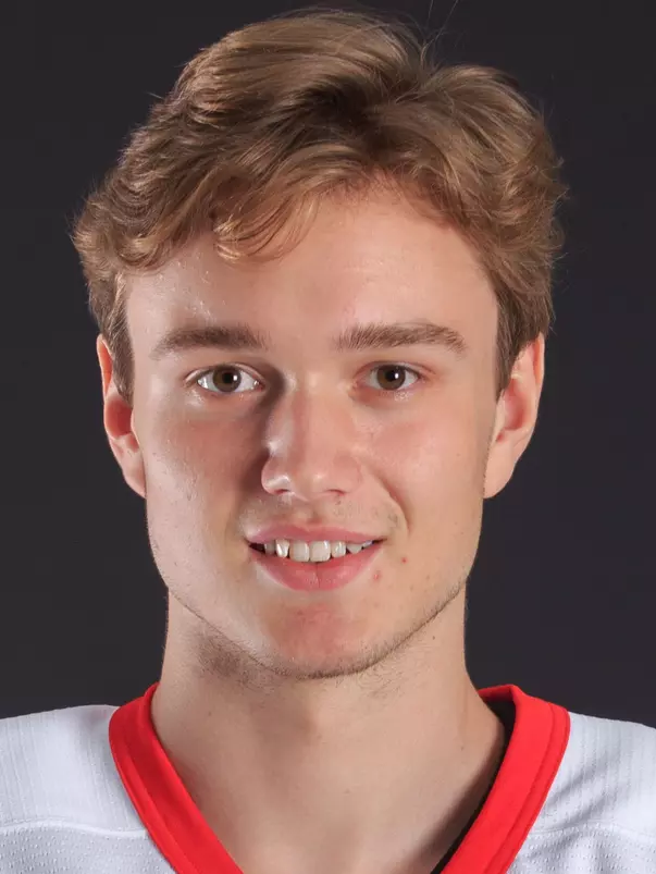 Jakob Forsbacka headshot