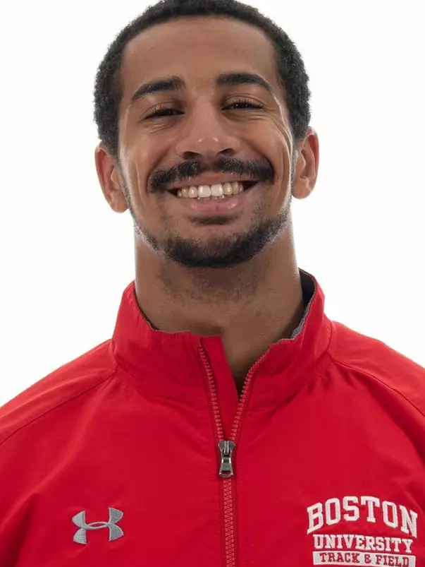 Head shot of Nikolas Smith