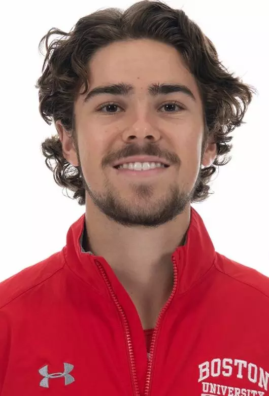 Head shot of Logan Broedner