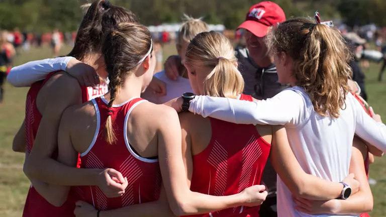 Women's Cross Country Places 14 on PL Academic Honor Roll