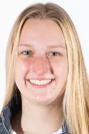 Ellie Graves headshot