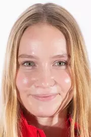 bella garbacz headshot