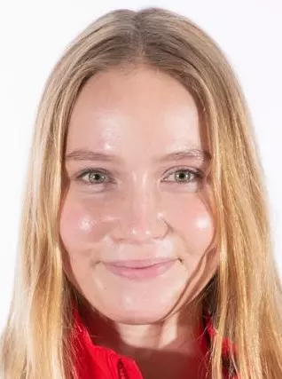 bella garbacz headshot