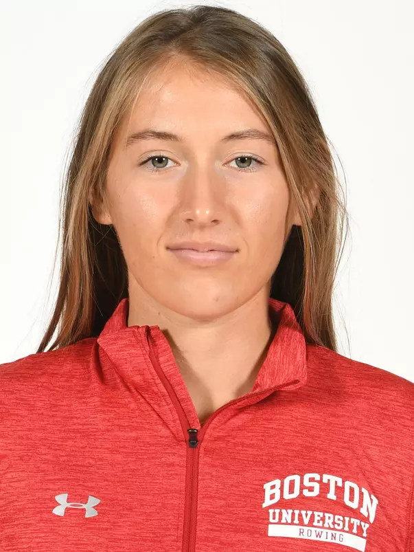 Viki Zruttova headshot