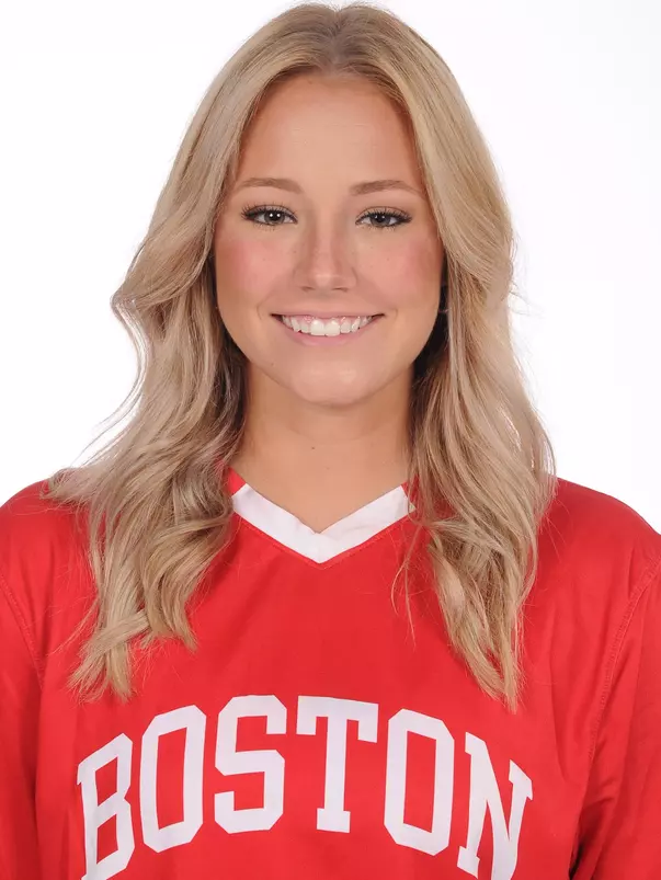 Raegan Kelly headshot