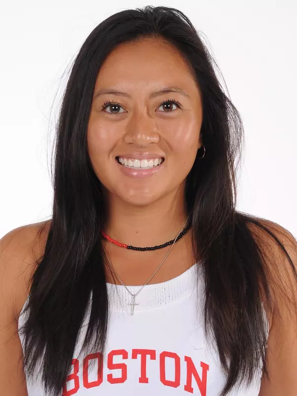 Stephanie Nguyen headshot