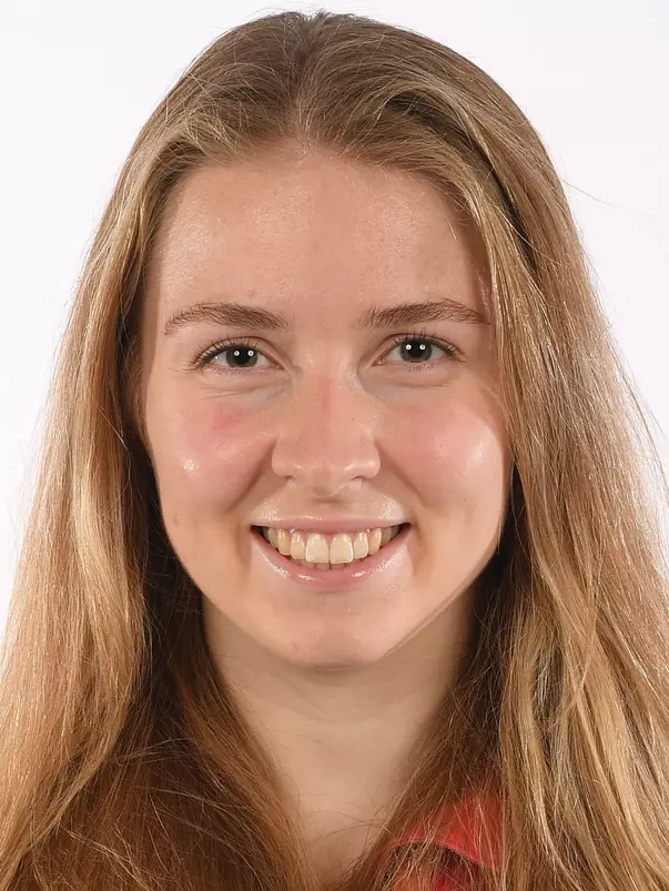 Luisa Ruessner Headshot