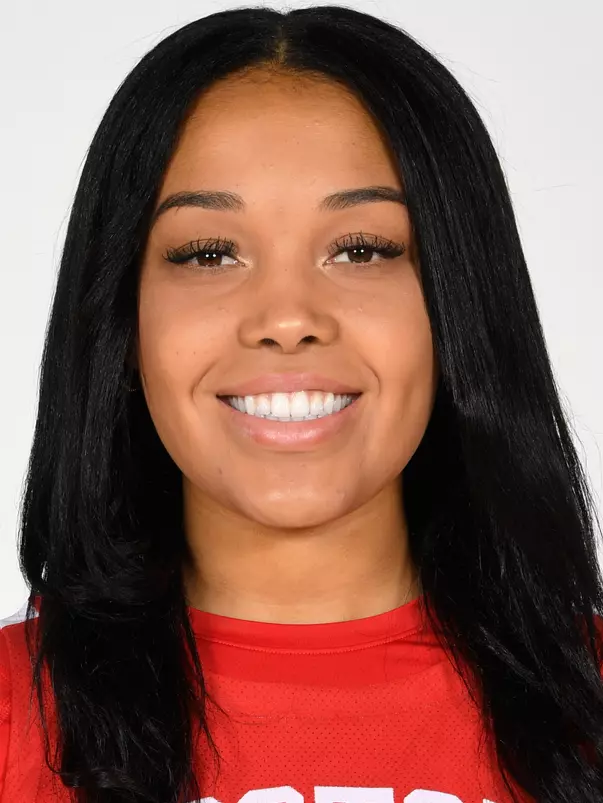 Head shot of Caitlin Weimar