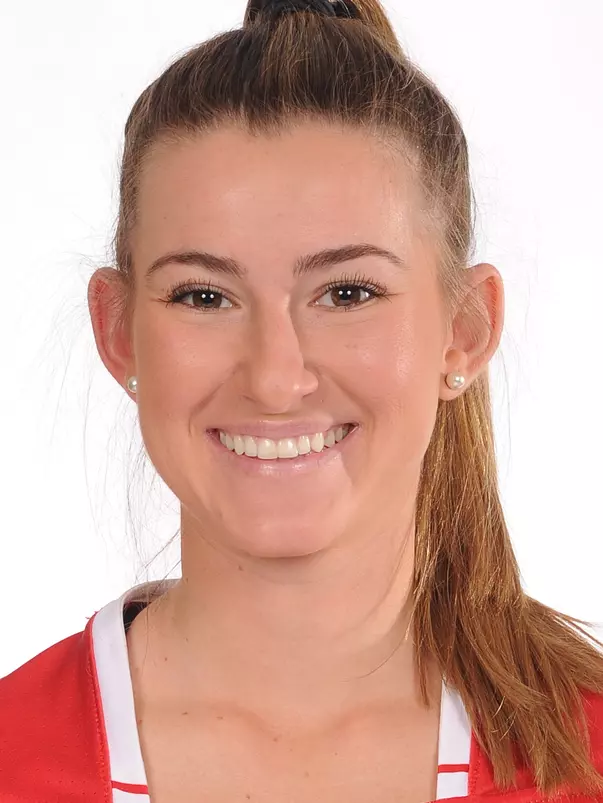 Head shot of Sarah Mazza