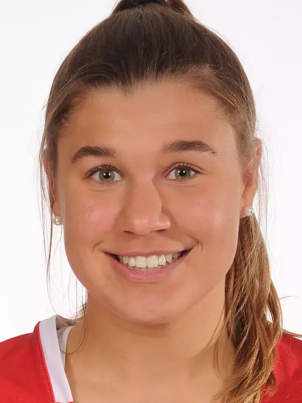 Head shot of Kylie Cadogan