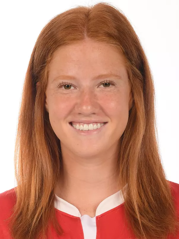 Headshot of women's soccer freshman Margy Porta