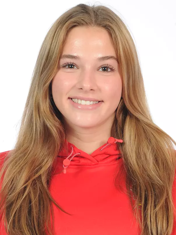 Lydia Pelton Headshot