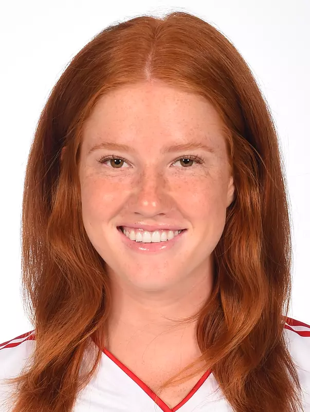 Margy Porta Headshot for 2023