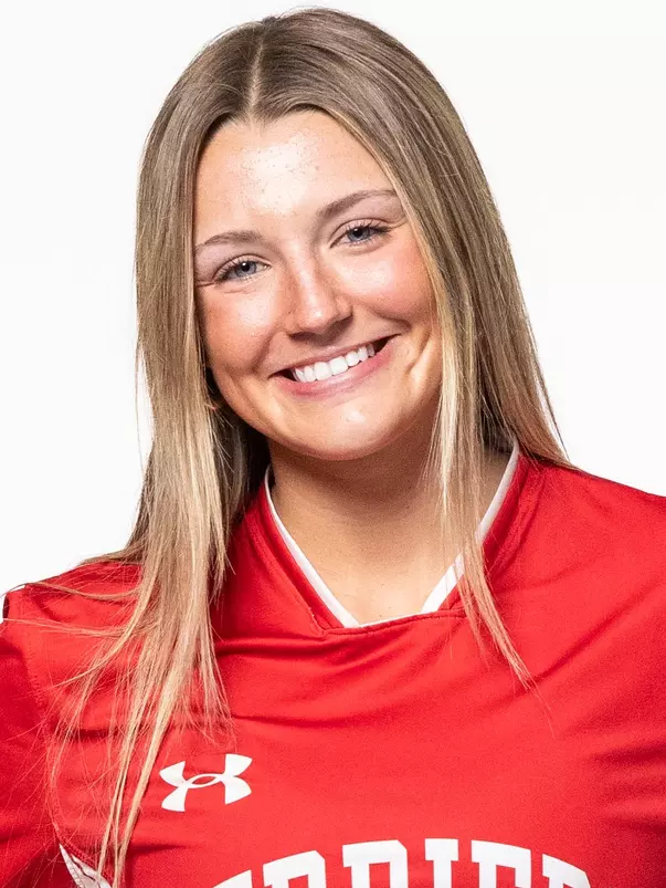 Camryn Lyons headshot