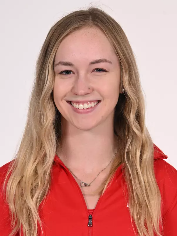 Kylie Lough Headshot