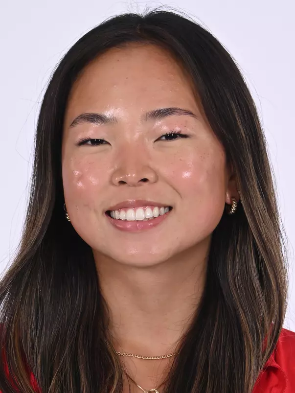 Hannah Noguchi Headshot