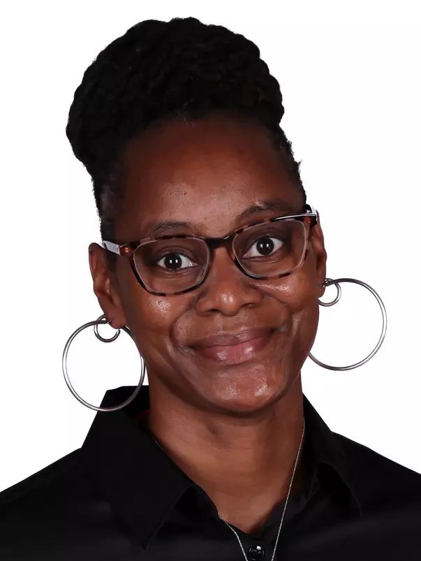 Moneshia Davis Headshot