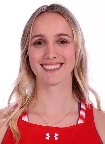 Martu Coulo - 25 headshot