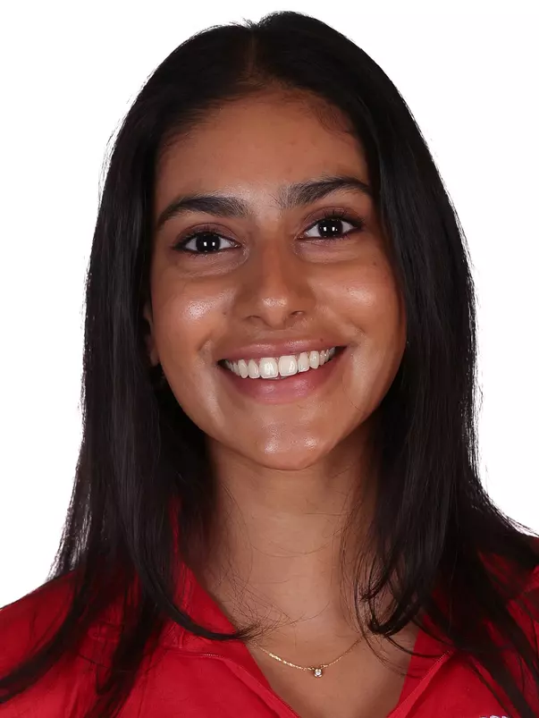 Amna Rezvi Headshot