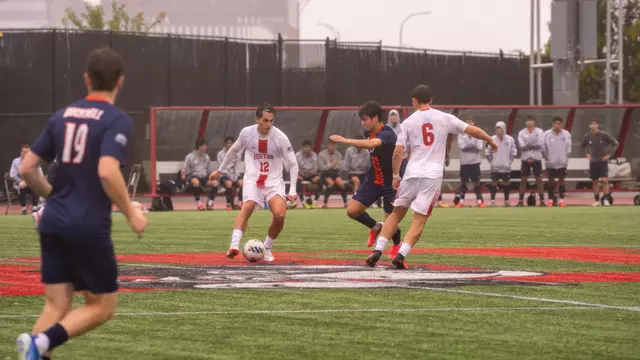 Lapo Romieri plays soccer against Bucknell