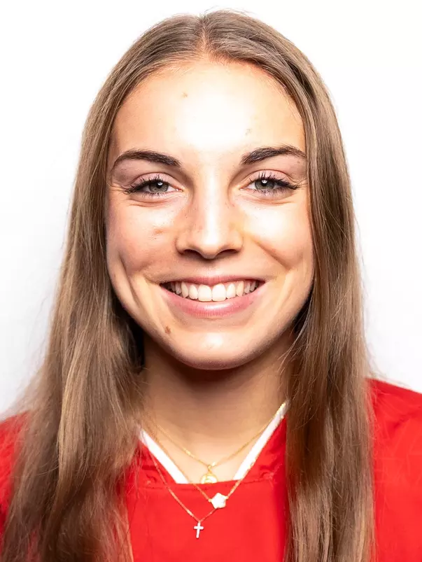 Elle Ceres Temporary Headshot