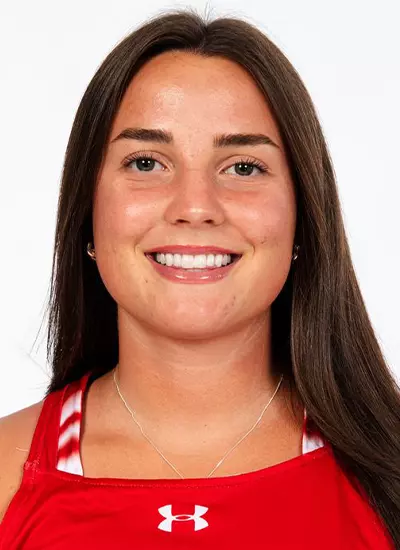 Bella Cloutier headshot