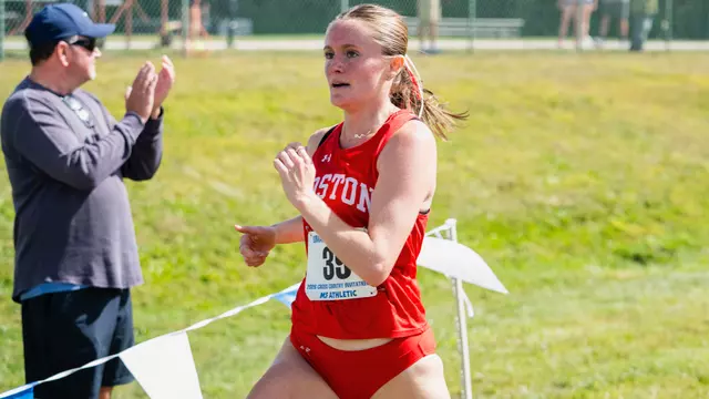 Samantha Seabury running at UMass Dartmouth Invitational