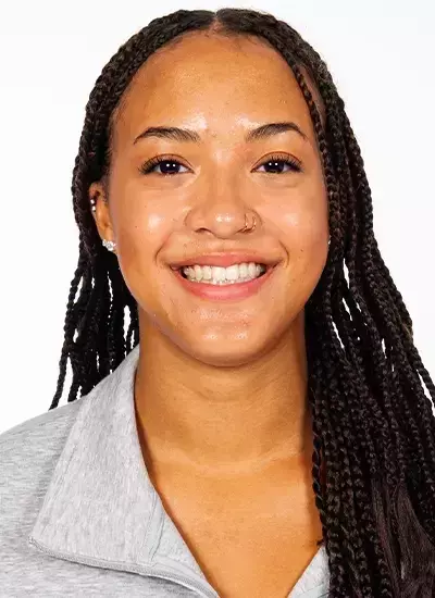 Alayna Kennedy headshot