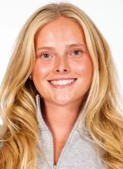 Eve McGuinness headshot