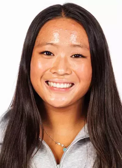 Emily Moh headshot