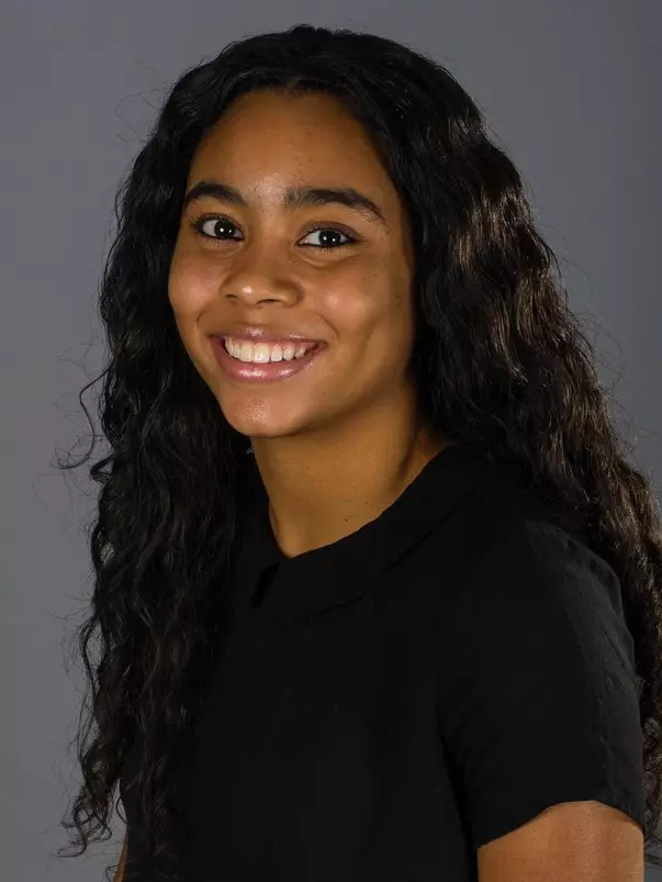 Kacie Marie Scott Headshot