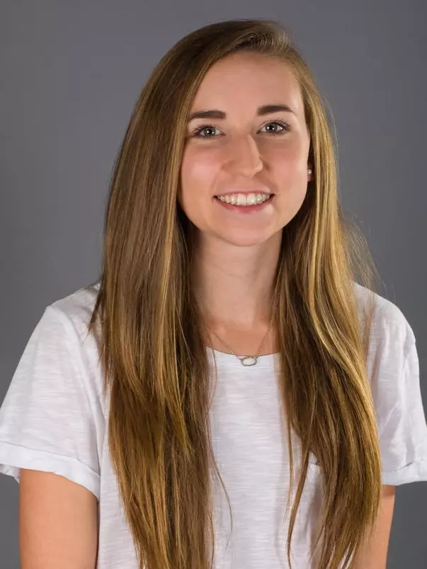 Hannah Pettigrew Headshot