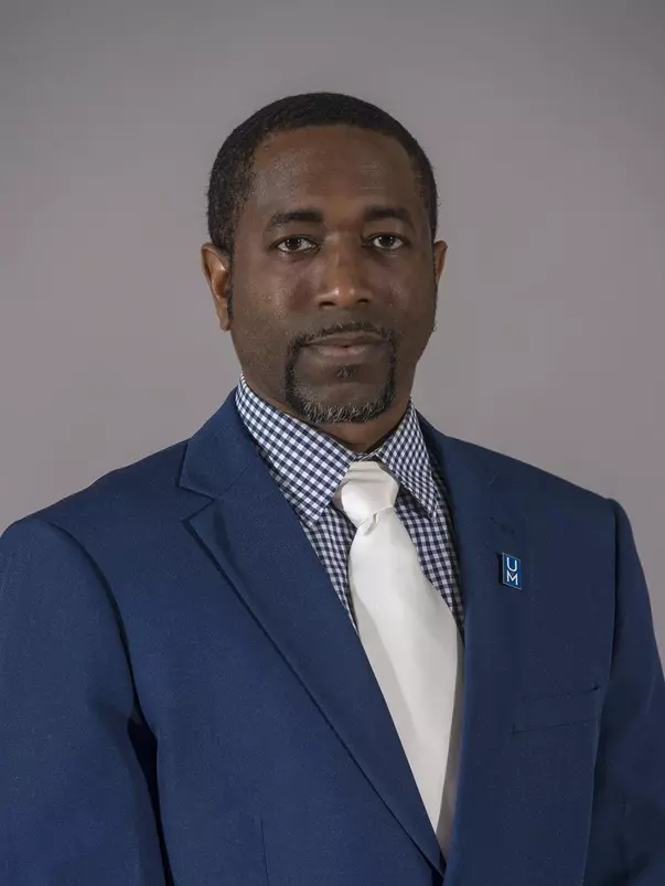 Kenneth Woodard Headshot