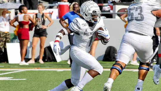 Football Senior Salute: Traveon Samuel