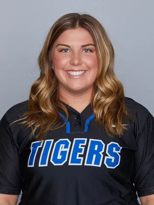 © University of Memphis. Trey ClarkHilderbrand_Kailey_1920SB_2704_TC_20191122