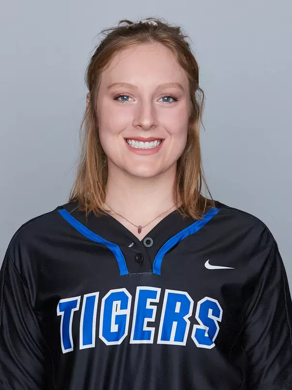 © University of Memphis. Trey ClarkMagee_Anna_Grace_1920SB_2840_TC_20191122