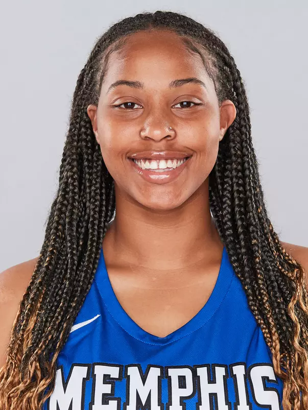 1920WBB, Women’s Basketball. Hunter_Keke_1920WBB_1497_TC_20190917 © University of Memphis. photo by Trey Clark.