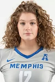 Calla Shotwell Headshot