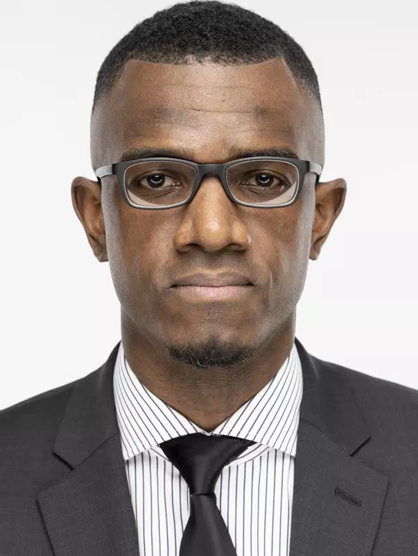 Faragi Phillips Headshot